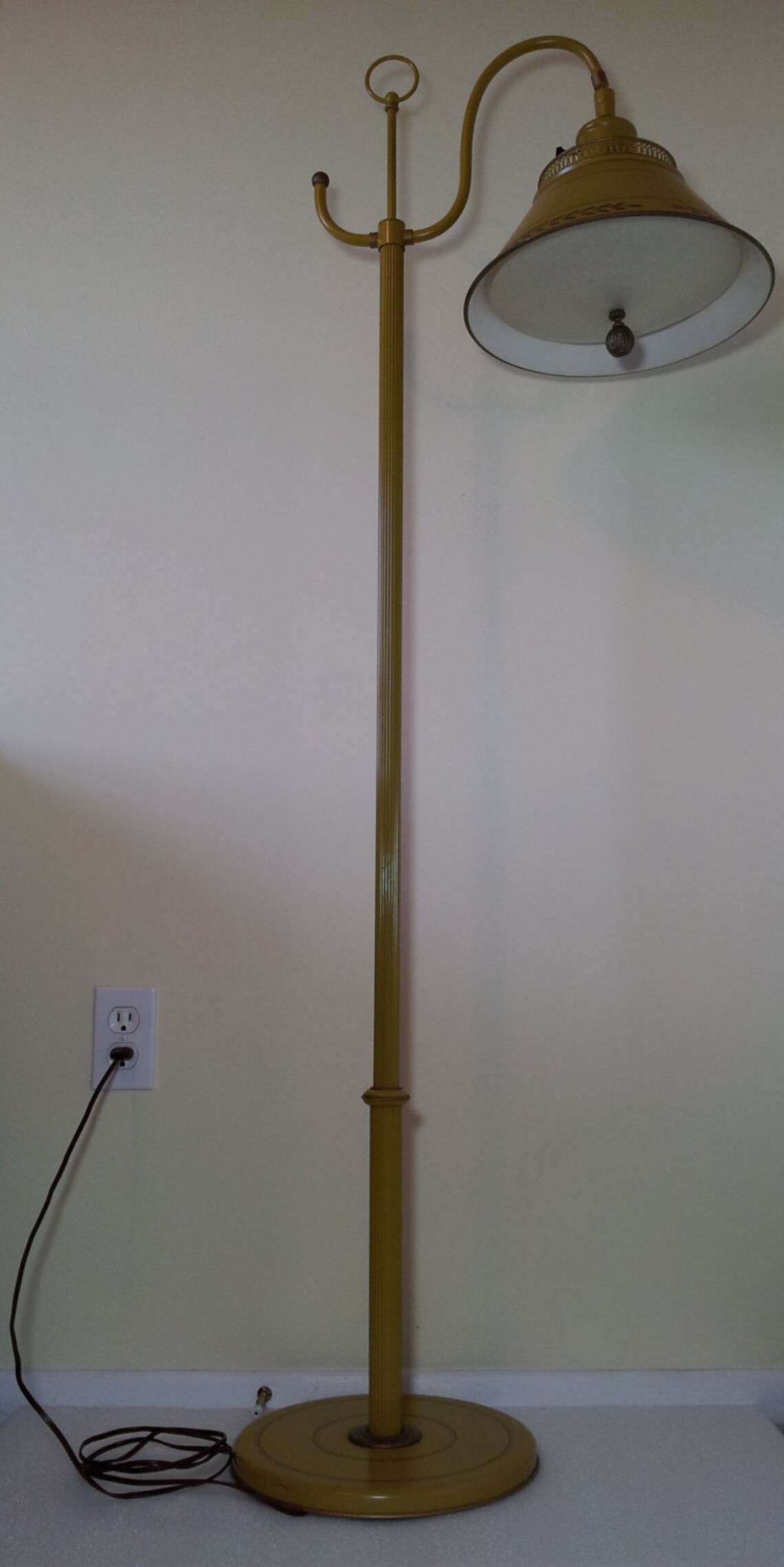 Vintage Mustard YellowGold Tole Floor Lamp Etsy