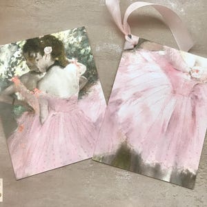 Degas Ballerina Glitzer Geschenkanhänger mit Vintage Nahtbindungsbändern , Shabby Chic Scrapbook Tags , Pink Ballett Tänzerin Tags , Sparkly Tags