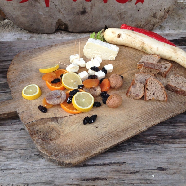 Primitive Cutting  Board with handle