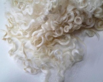 50g (1.75oz), Yearling Mohair wool locks ,Hand-picked colour Ivory  NB-1