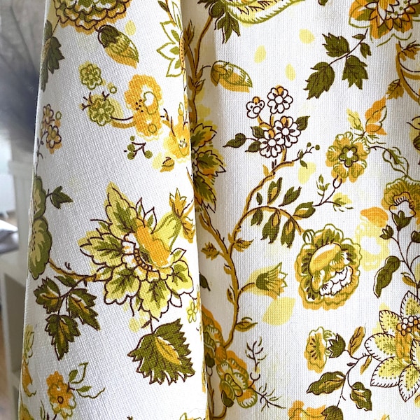 60s english vintage fabric. Mid century Modern retro pattern. Yellow Scotchgard floral curtain fabric. High quality medium cotton. 2 yards