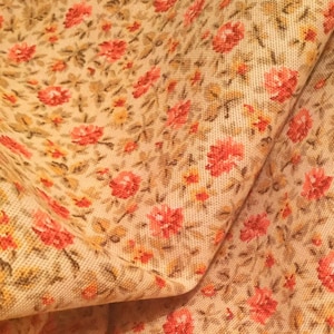 60s vintage fabric in cream with small pink flowers. Scandinavian floral fabric mid century modern pattern. Quilting fabric. Cotton fabric