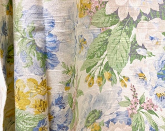 Vintage pair of curtains Borås Cotton Scandinavian design Mod retro floral print 70s Vintage fabric Made in Sweden flowery pattern