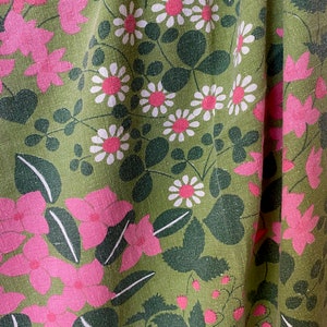 Vintage 1970s Swedish Fabric - Stylized Green pink Floral print Perfect for Sewing & Quilting Projects