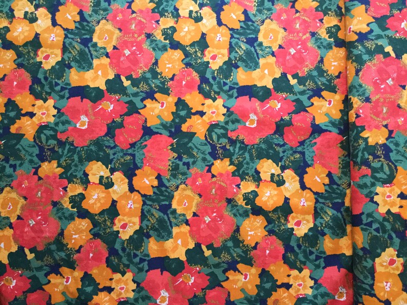Floral print Scandinavian design red green upholstery fabric flower pattern retro textile quilting fabric 70s norweigan mod vintage fabric