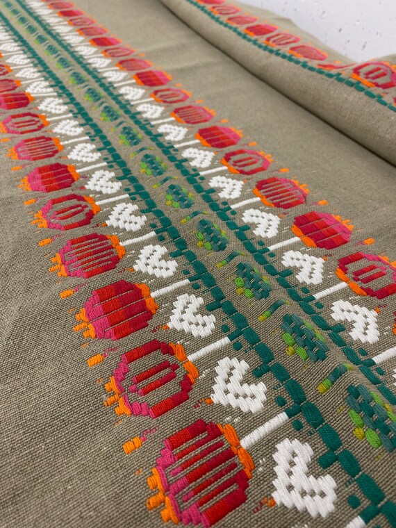 ヴィンテージ刺繍入りリネンテーブルクロス：ミッドセンチュリーモダン