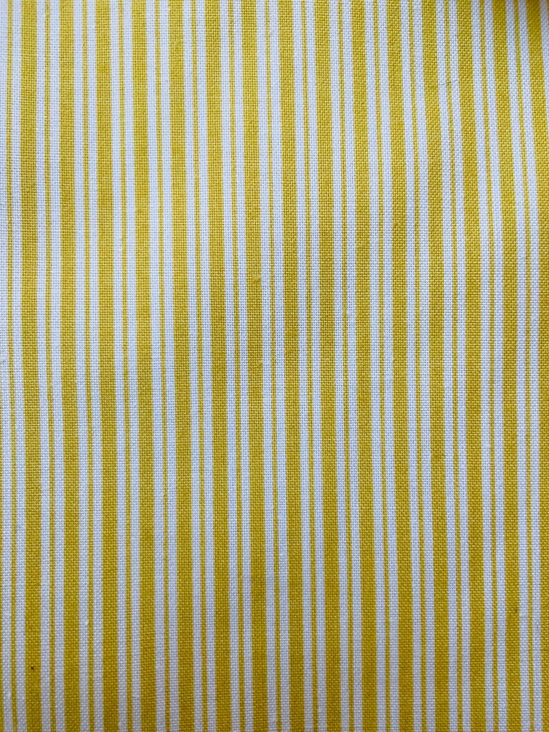 Fantastiskt vintagetyg med bränd gul randig färg, högkvalitativt tyg, retrotyg, skandinavisk design, svensk bomullstextil bild 9