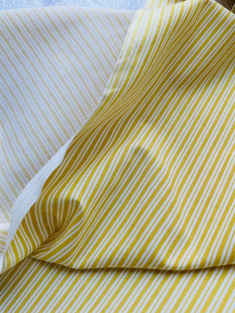 Fantastiskt vintagetyg med bränd gul randig färg, högkvalitativt tyg, retrotyg, skandinavisk design, svensk bomullstextil bild 6
