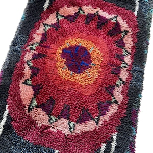 Abstract modernist Rya rug, 60s midcentury modern, atomic pattern handmade wool rug red blue collectors rug Scandinavian design