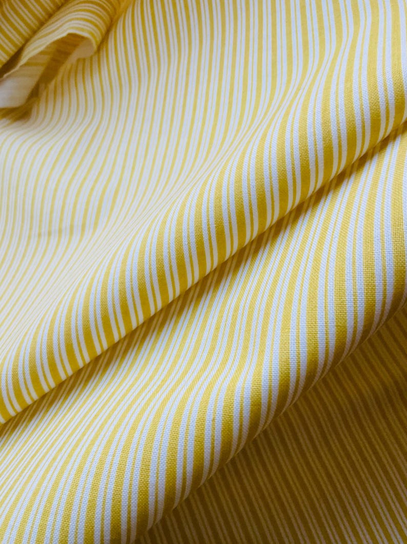 Fantastiskt vintagetyg med bränd gul randig färg, högkvalitativt tyg, retrotyg, skandinavisk design, svensk bomullstextil bild 5
