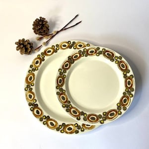 Conjunto de pratos Royal Copenhagen Nucella – Louça modernista dinamarquesa