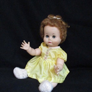 Madame Alexander , &quot;Mommies Pet&quot; Blonde Hair Brown Eyes, Original Yellow Taffeta Dress and Original Box