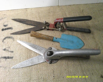 Vintage Garden Tools, 1 set of Wizard Stainless Steel Grass Trimmers, another pair of Weed Trimmers, red with grips. Small Spade, blue metal