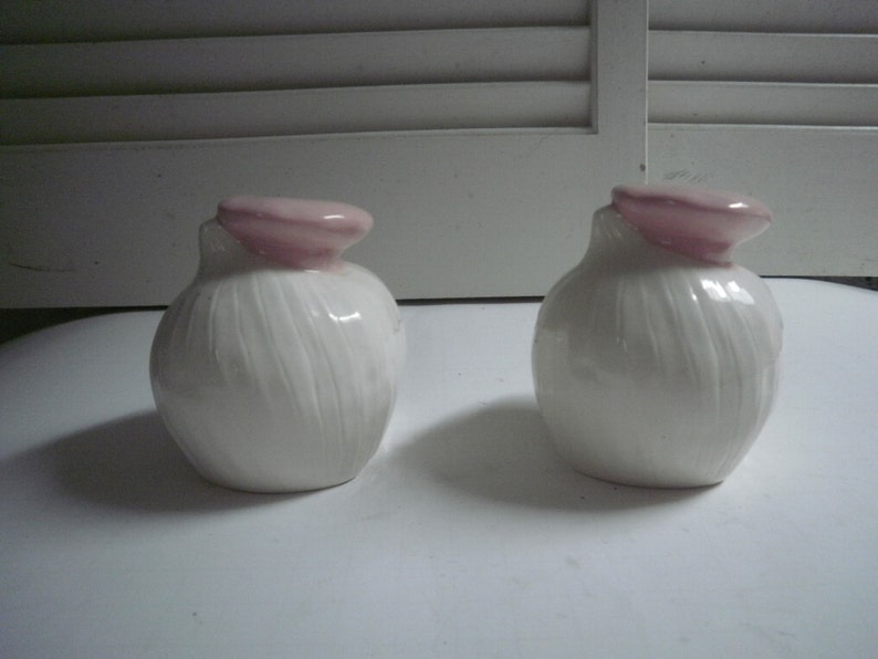 Adorable Vintage Onion Salt and Pepper Shakers 1940s 1950s Etsy