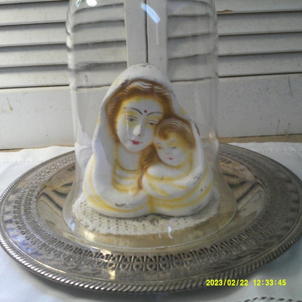 Chalk ware Mother Mary and Baby Jesus. 5 1/4 inches tall and 5 inches wide and 3 1/2 inches deep. Add to your collection of Mary and Baby.