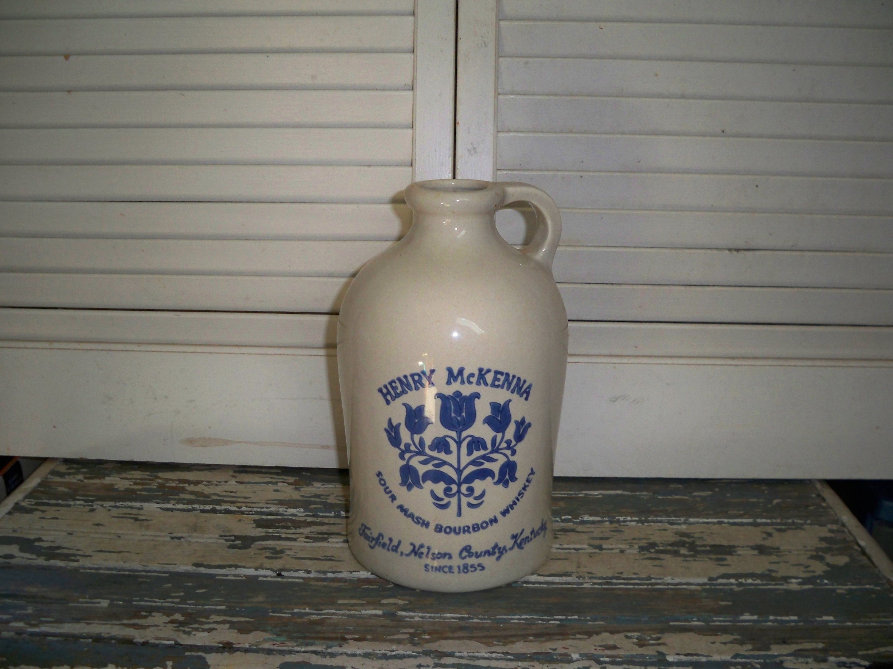 Half Gallon Henry Mckenna, Sour Mash Bourbon Whiskey, Fairfield
