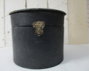 Vintage Edwardian Collar box with Collars cardboard box with metal accents Men’s travel luggage  2 Stanlaw Collars