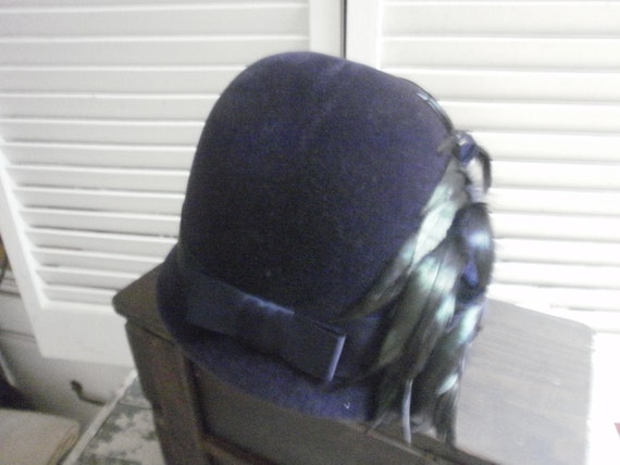 Vintage Irene of New York Fur Felt Velour Hat With Feathers  display picture 2