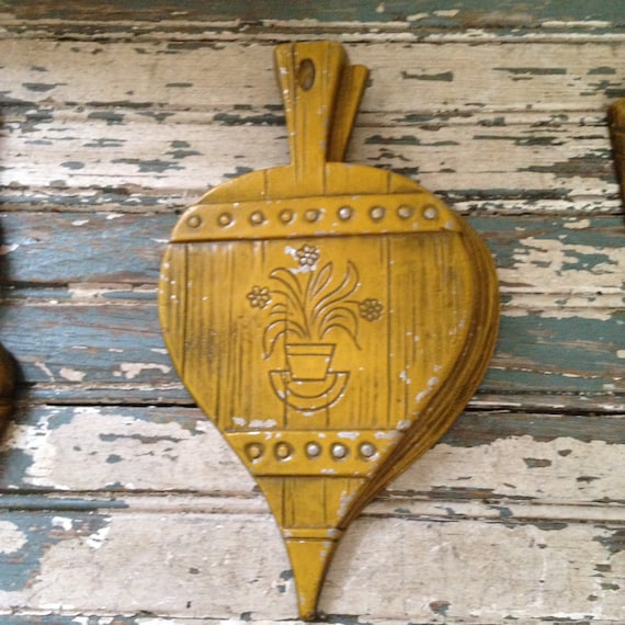 Bexton USA 1966 Wall Decor Harvest Gold Color 4 Piece Collection