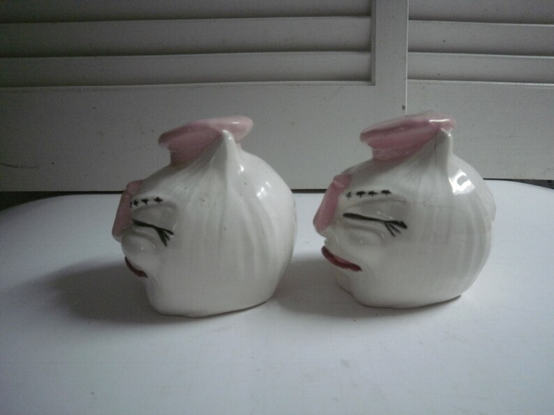 Adorable Vintage Onion Salt and Pepper Shakers 1940s 1950s Etsy