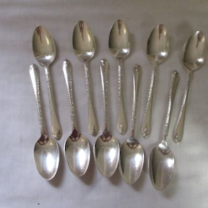 Set of 10 Wm. Rogers Silver-plated Desert Spoons, Exquisite Pattern.