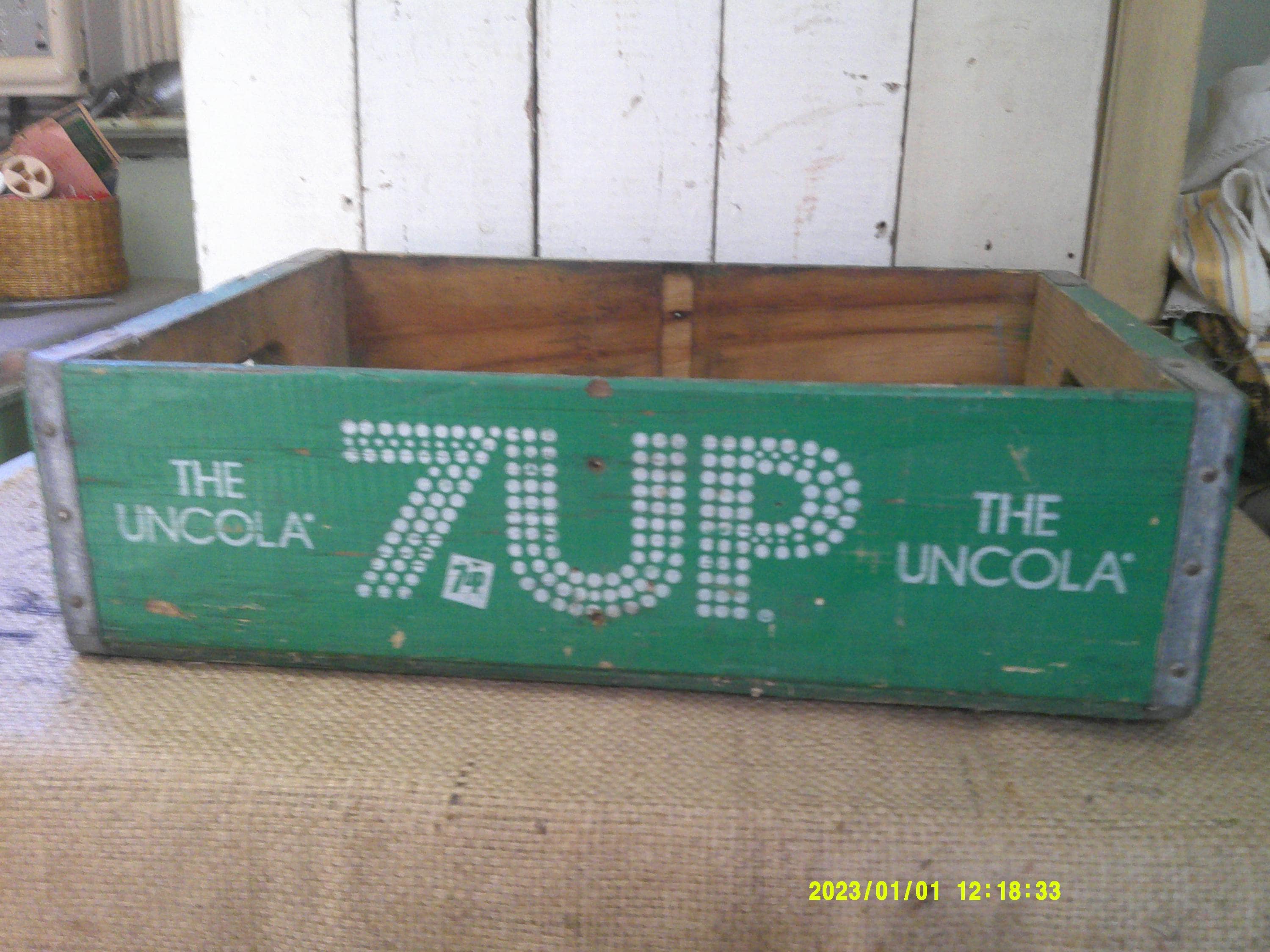 家具・インテリア 7up box Great Wood 7 UP Crate, Bright Green, Graphic on 4 Sides, Excellent