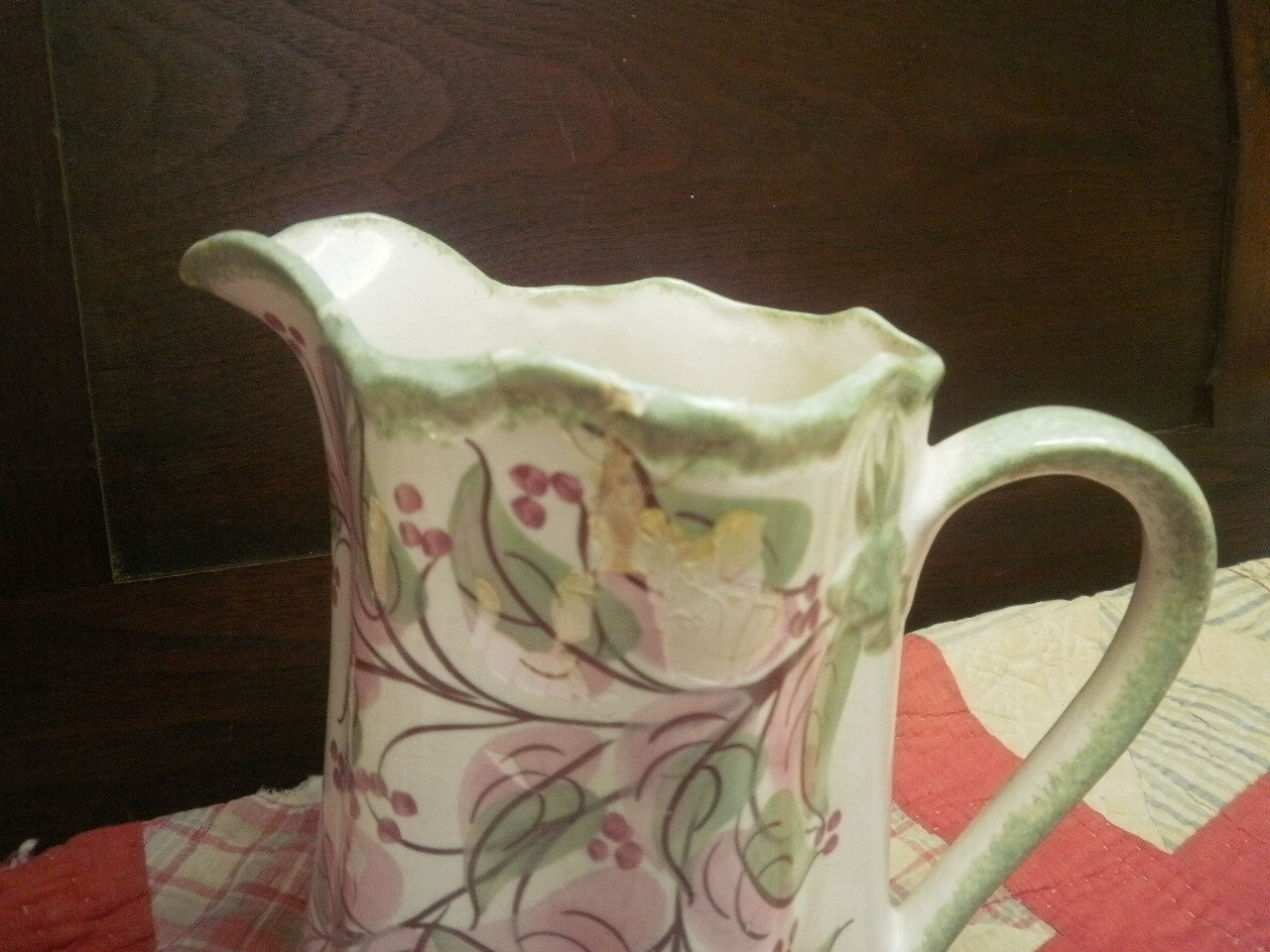 美しい手描き磁器のキャッシュファミリーピッチャー ピンクとミント