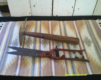 Vintage Garden tools, Duro Edge Blades USA. Hand spade with wood handle.