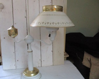 Vintage Tole Painted Table Lamp. White and Gold.