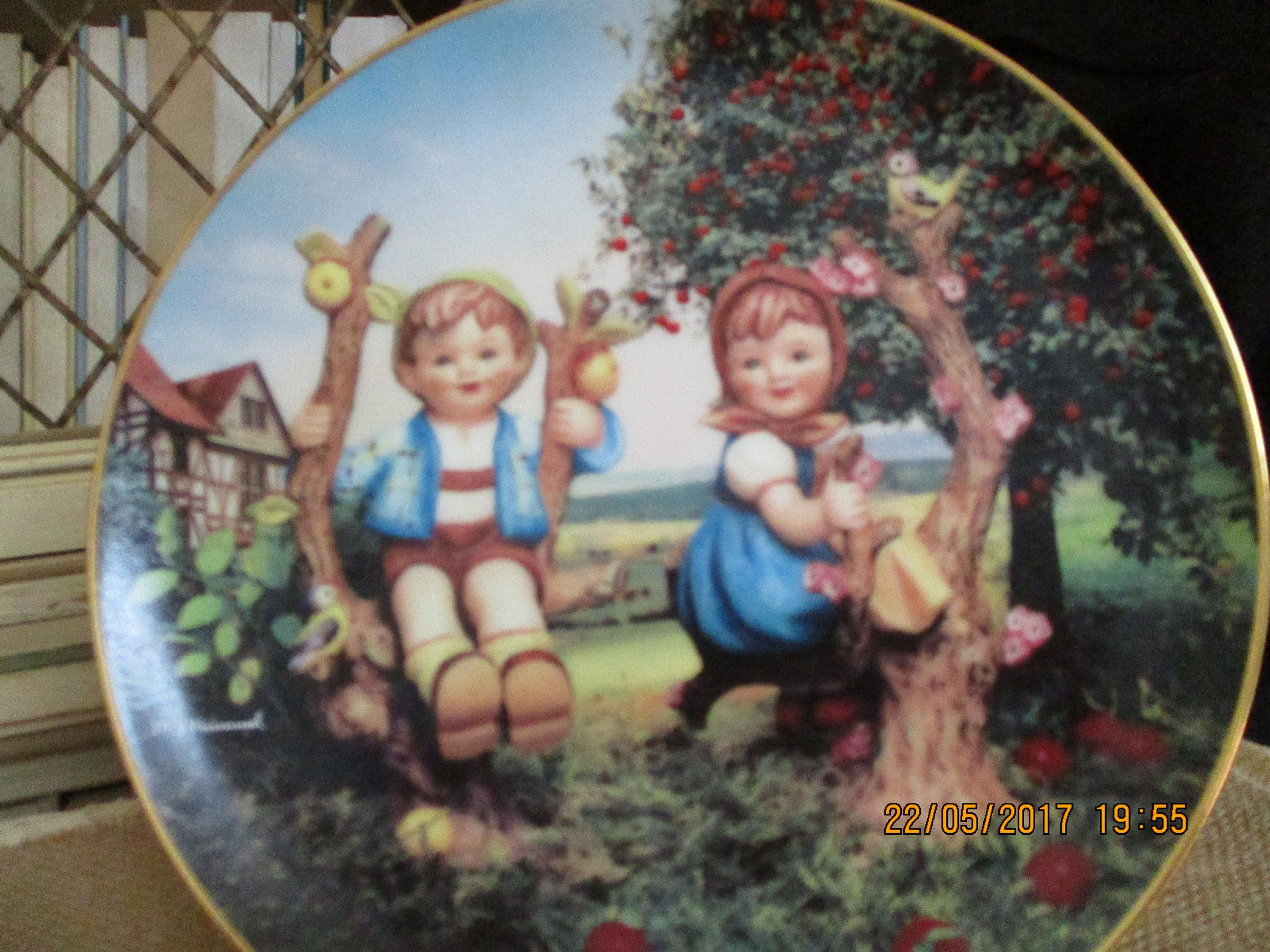 M.J. Hummel Plate Collection, 1991, the Danbury Mint, 14 Full 