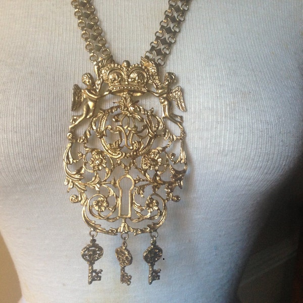 FAB FAB Runway Pauline Rader Ornate Filigree Cherub Angel Key Crown Necklace with Bookchain Signed Pauline Rader