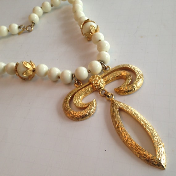 Bold Etruscan Designer KJL Kenneth Lane Huge Runw… - image 2