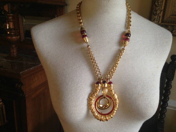 Hattie Carnegie Egyptian Revival Lotus Pendant Necklace For Sale