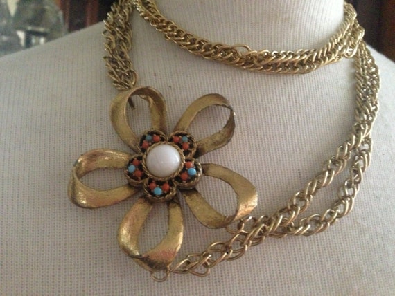 Designer Runway Pauline Rader Flower Medallion Ne… - image 2