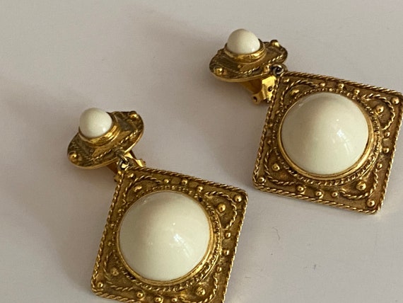 Designer Etruscan Kenneth Lane KJL White Cabochon… - image 6