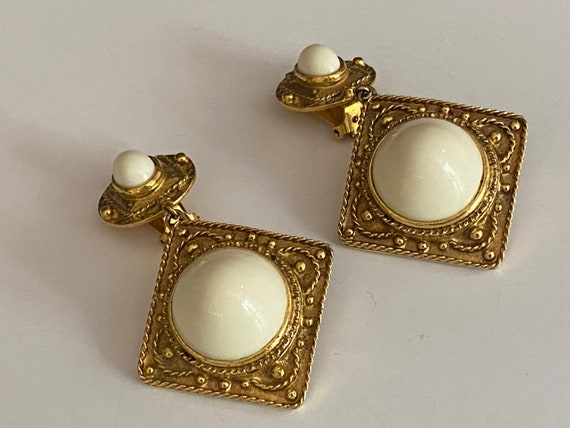 Designer Etruscan Kenneth Lane KJL White Cabochon… - image 4