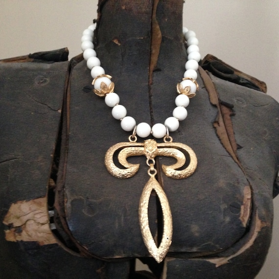 Bold Etruscan Designer KJL Kenneth Lane Huge Runw… - image 3
