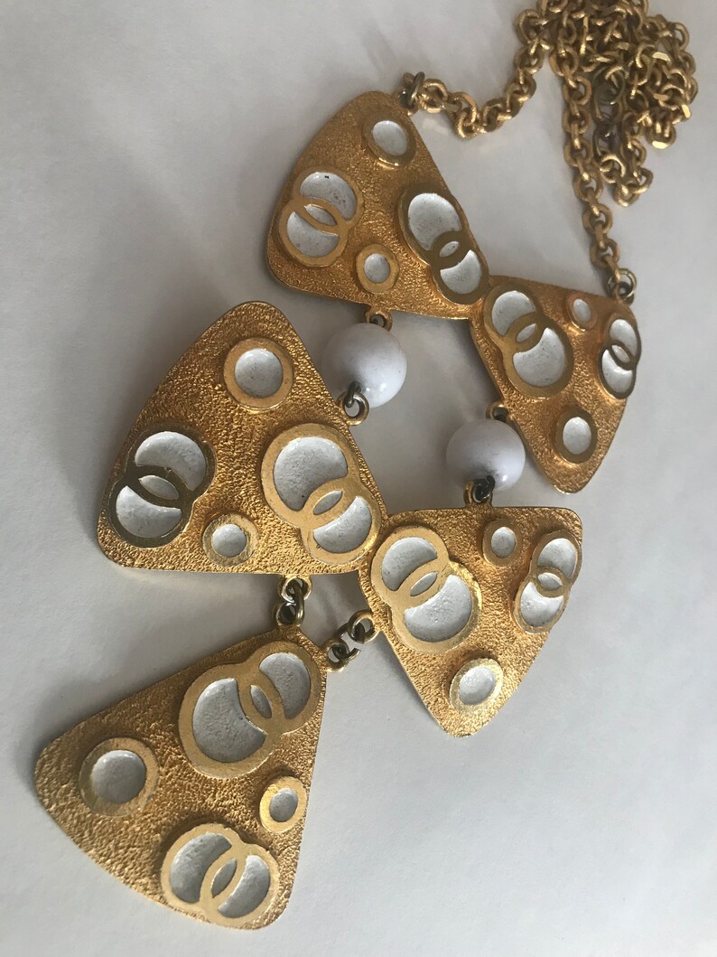 MOD Designer Pauline Rader White Geometric Circles Runway - Etsy