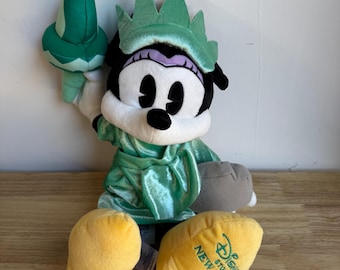 Disney Store New York Statue of Liberty Minnie Mouse Plush