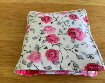 Floral Sanitary Pad Holder: Discreet Feminine Pouch