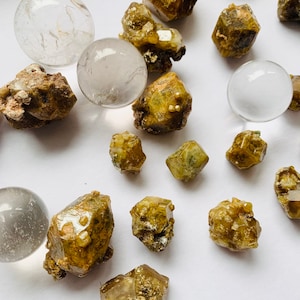 Grossular Green Garnet - Mali , natural garnet, rough garnet, natural grossular gemstones- January birthstone, yellow green garnet