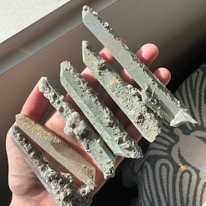 Rare - druzy grey Quartz with chlorite  Inner Mongolia Quartz- unique Quartz,  - natural Quartz Inner Mongolia- witches finger Quartz point