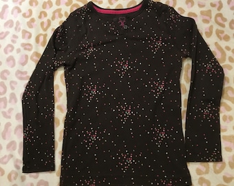 kids brown henley with hearts