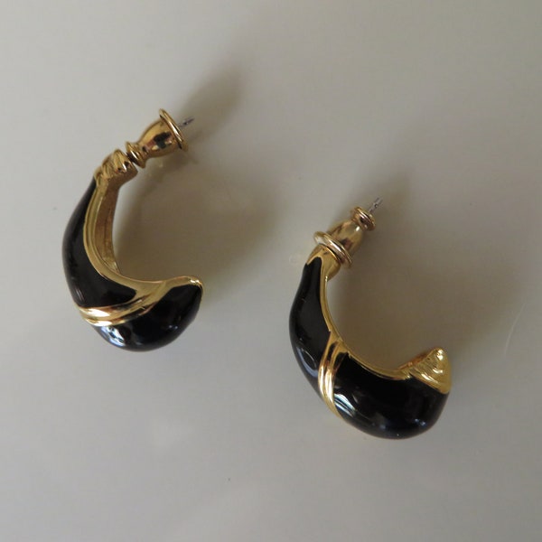 80s Vintage Jewelry / Gold Tone Black Enamel Earrings by MONET / Fashion Accessories / Classic Jewelry / Pierced