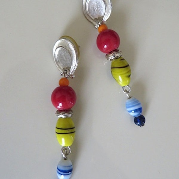 80s Vintage Jewelry / Dangle Earrings with Bright Colored Beads / Pierced Earrings / Fashion Accessories / Vintage Earrings / Cinco de Mayo