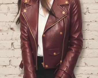 Chaqueta de piel de oveja burdeos y roja de diseñador hecha a mano para mujer / Chaqueta de cuero de motociclista de corte entallado para mujer / Chaqueta de cuero auténtico para motocicleta para mujer