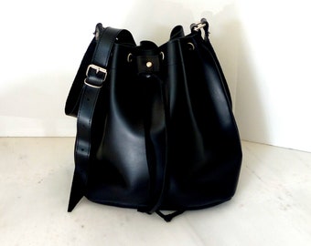 black bucket bag crossbody