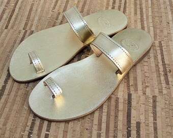 Gold toe ring leather sandals, Ancient Greek sandals, Bridal gold leather sandals, Summer women shoes, Wedding sandals, Beach party shoes