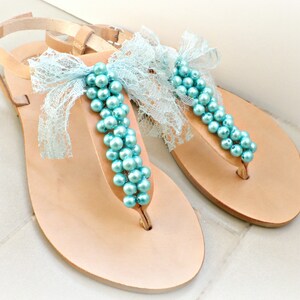 Griechische Leder Sandalen - Hochzeit Sandalen-Leder-Sandalen mit Petrol Perlen und Spitze Schleife verziert - Türkis Frauen Wohnungen - Brautjungfer Sandalen