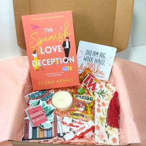 Book gift box, Romantic Gift Box, Book Lover&#39;s Delight, Book gift set, Spanish Love Deception, Reading and Relaxation Kit